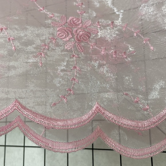 Pink shimmering organza fabric w pink embroidered roses and scalloped edge - Picture 10 of 10